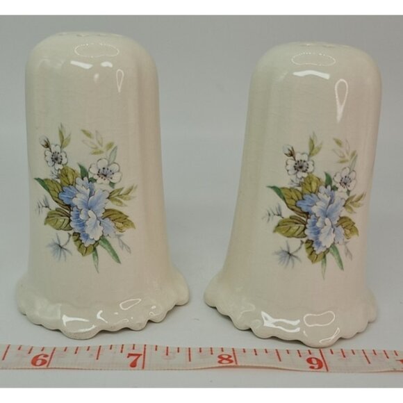 Vintage Salt and Pepper Shakers Ceramic White with Floral Motif 2 1/2" x 2" - Picture 2 of 12